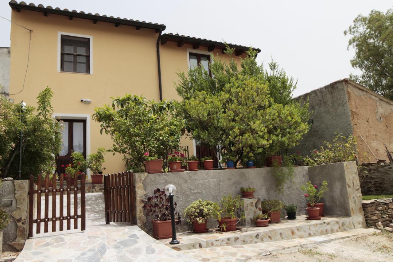 B&B S'Arrosa Antiga Santadi Exterior foto